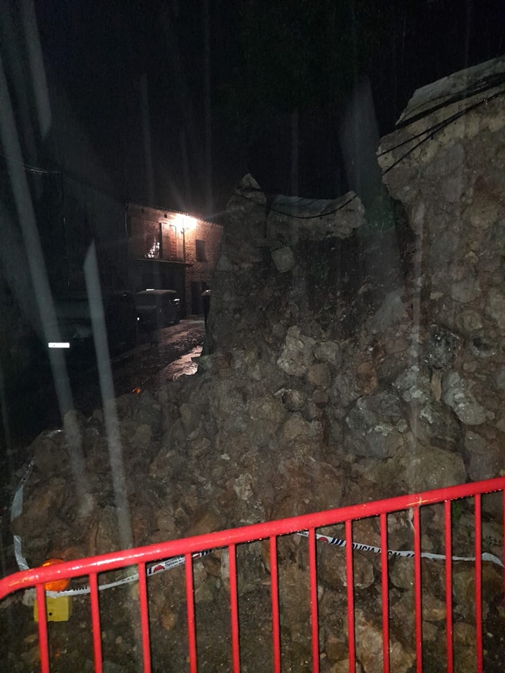 Cau un mur del Carrer Binibona de Caimari 2