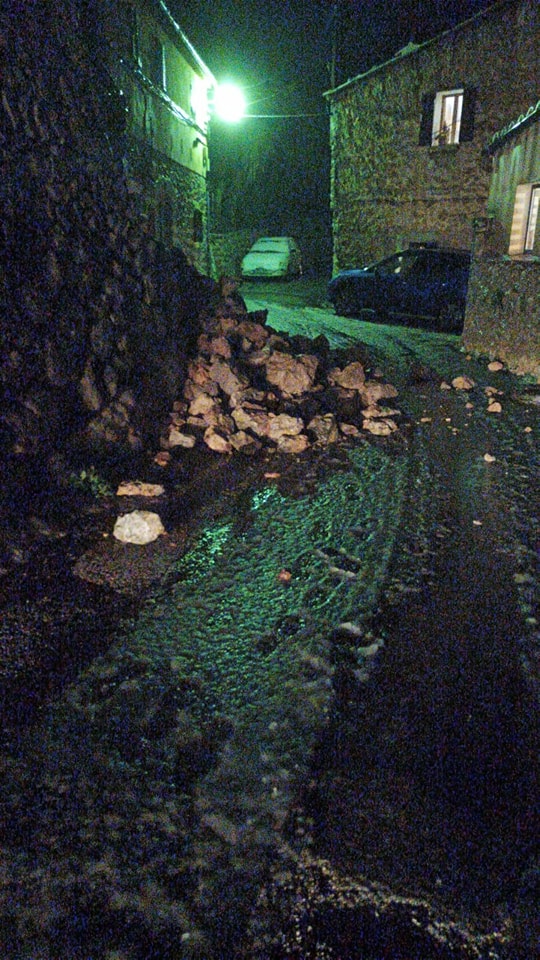 Cau un mur del Carrer Binibona de Caimari