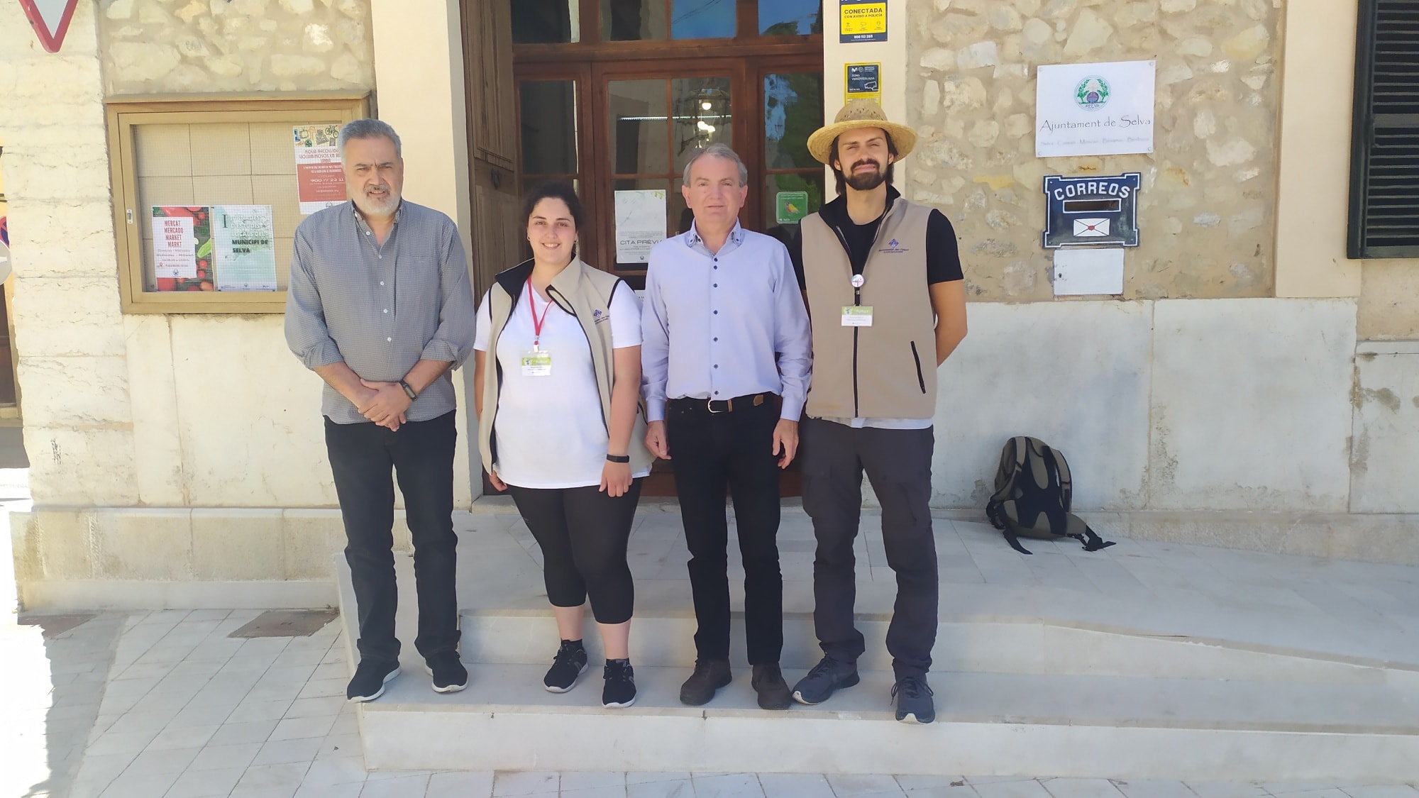 Primera reunió amb els informadors que donaràn a conéixer el nou calendari de recollida de fems
