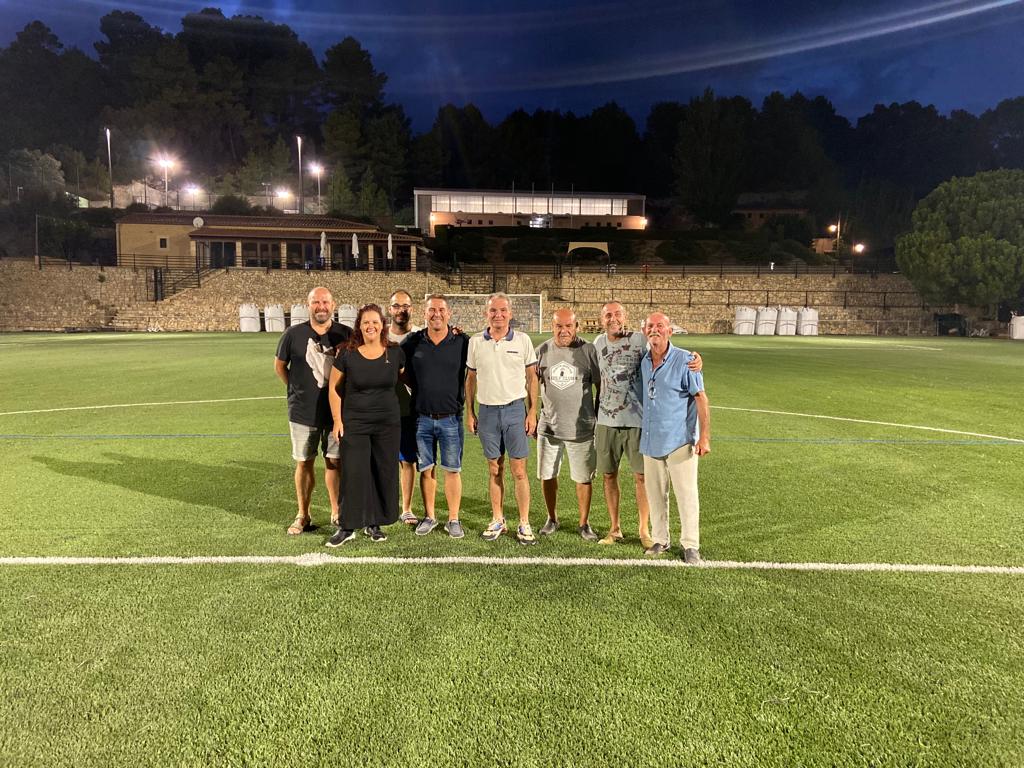 Visita a les obres de renovació de la gespa del camp de futbol de Ses Comes de Selva