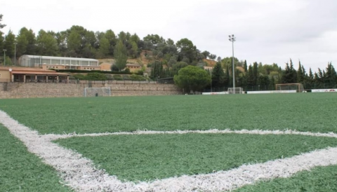 Portada Licitació de les obres del canvi de gespa del camp de futbol de ses comes