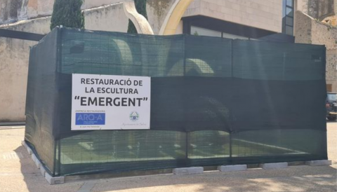 Portada Inici restauració de l’escultura “Emergent”