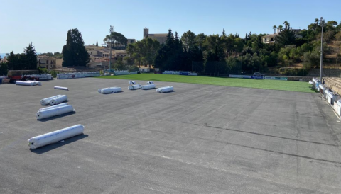 Portada Segona fase de l'execució de l'obra de renovació de la gespa del camp de futbol de Ses Comes de Selva