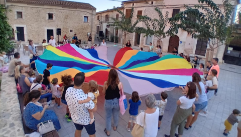 Portada Ludoteques participatives familiars. Viu el teu poble!
