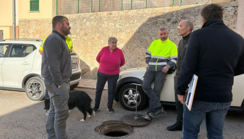 Portada Estudi de les possibilitats i necessitats del poble per al projecte de reforma de la plaça