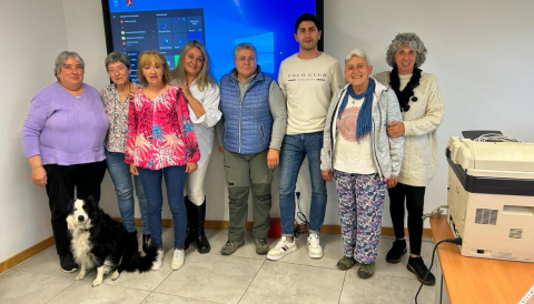 Portada Finalització del curs introductori de l'Aula d'Informàtica
