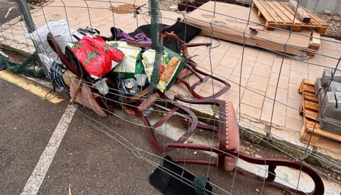 Portada Acte incívic d'abandonament de restes de fems