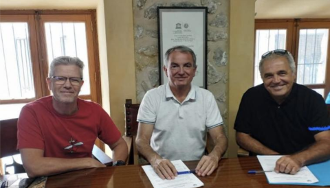 Portada L'Ajuntament de Selva ha firmat el conveni de col·laboració amb l'Associació Amics de la Música de Selva