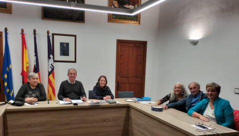 Portada L'Ajuntament de Selva es reuneix amb les associacions de moixos del municipi per tractar la nova llei de benestar animal